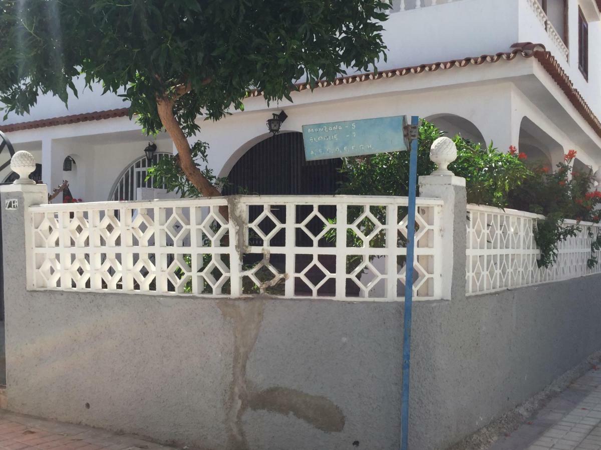 La Palmera1 Casa Al Primer Piso Con 2 Dormitorios - Two Bedroom House On The First Floor --- La Palmera 2 Casa En Planta Baja Con 1 Dormitorio, One Bedroom House On The Ground Floor アガエテ エクステリア 写真