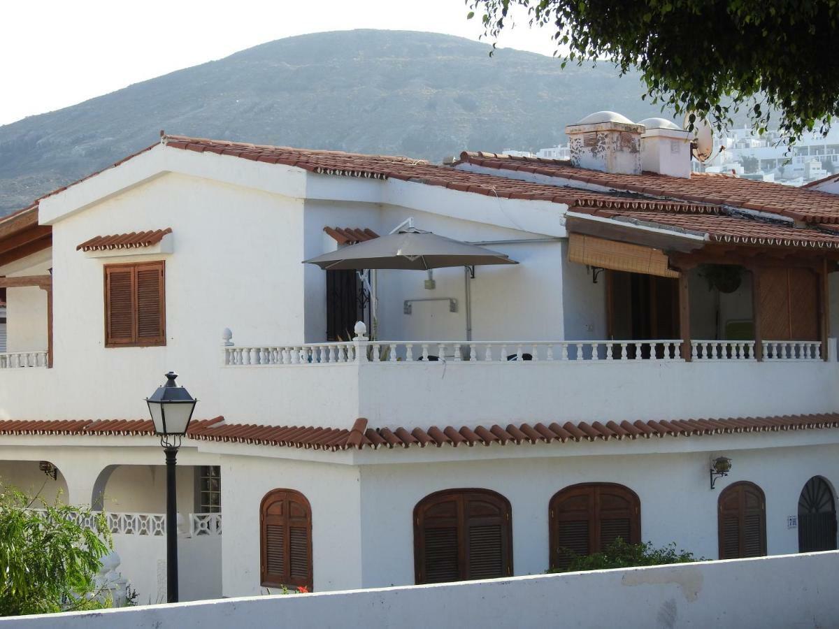 La Palmera1 Casa Al Primer Piso Con 2 Dormitorios - Two Bedroom House On The First Floor --- La Palmera 2 Casa En Planta Baja Con 1 Dormitorio, One Bedroom House On The Ground Floor アガエテ エクステリア 写真