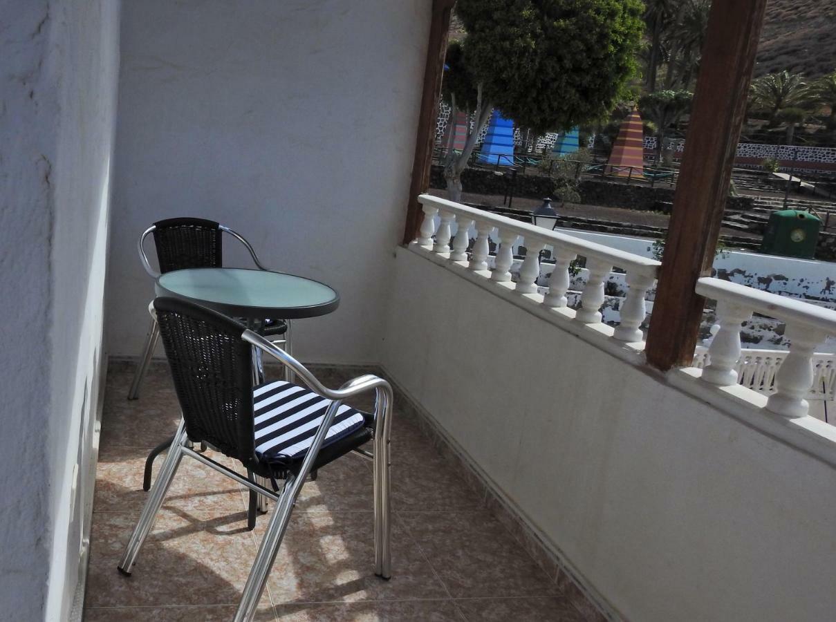 La Palmera1 Casa Al Primer Piso Con 2 Dormitorios - Two Bedroom House On The First Floor --- La Palmera 2 Casa En Planta Baja Con 1 Dormitorio, One Bedroom House On The Ground Floor アガエテ エクステリア 写真