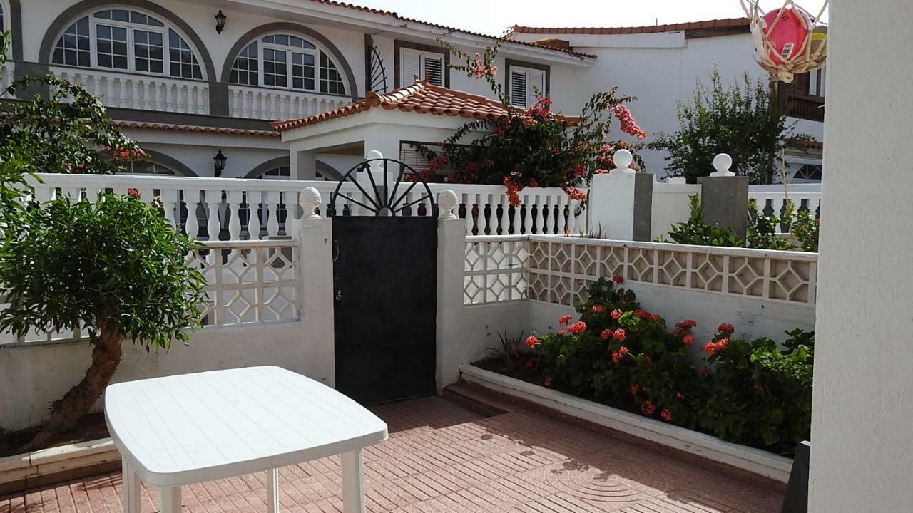 La Palmera1 Casa Al Primer Piso Con 2 Dormitorios - Two Bedroom House On The First Floor --- La Palmera 2 Casa En Planta Baja Con 1 Dormitorio, One Bedroom House On The Ground Floor アガエテ エクステリア 写真